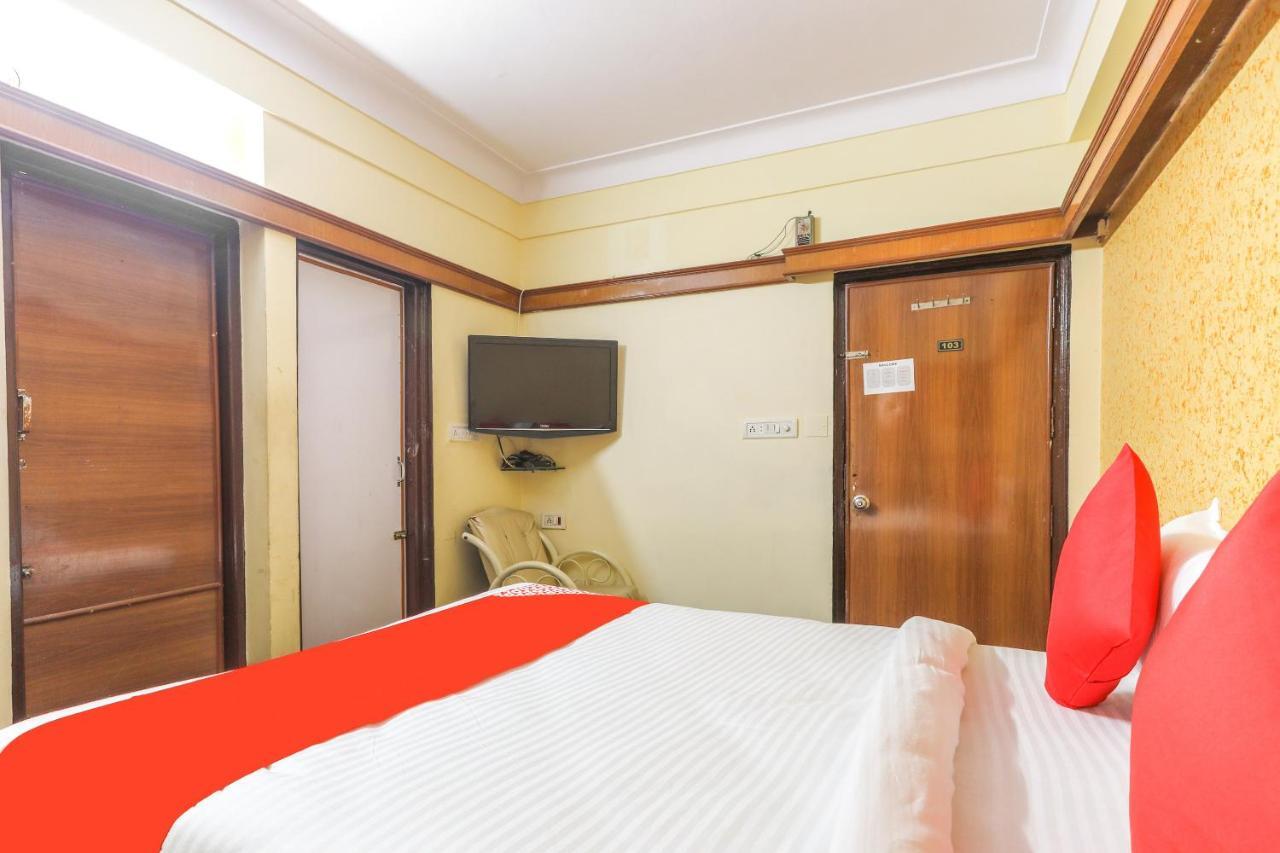 Отель Oyo 62194 Pleasure Palace Индаур Экстерьер фото