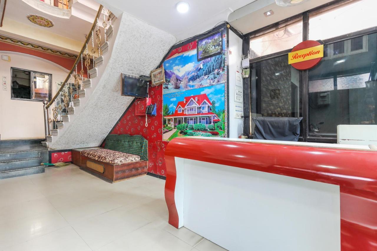 Отель Oyo 62194 Pleasure Palace Индаур Экстерьер фото