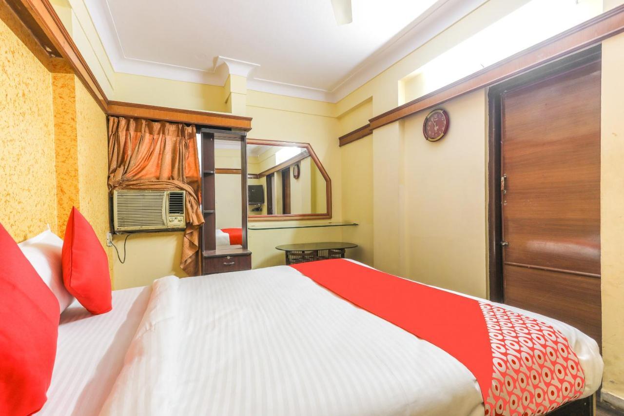 Отель Oyo 62194 Pleasure Palace Индаур Экстерьер фото
